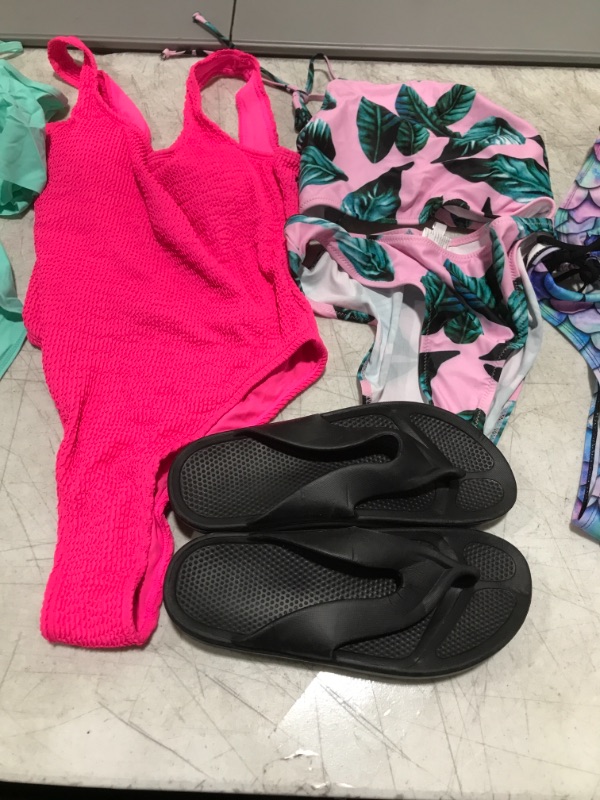 Photo 2 of BAG OF WOMENS SWIMWEAR -- ALL NEW ITEMS!!!! (SIZES VARY) 