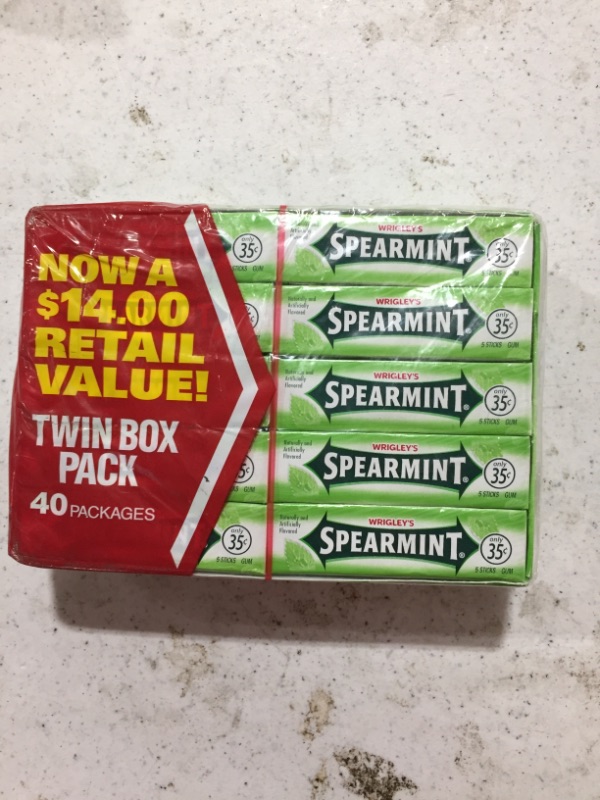 Photo 2 of Wrigley's Gum, Spearmint, 5 Count (Pack of 40)