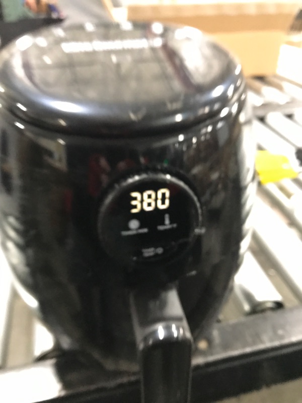 Photo 2 of Elite Gourmet Digital 2.1Qt. Electric Hot Air Fryer with Programmable Controls, 1000W

