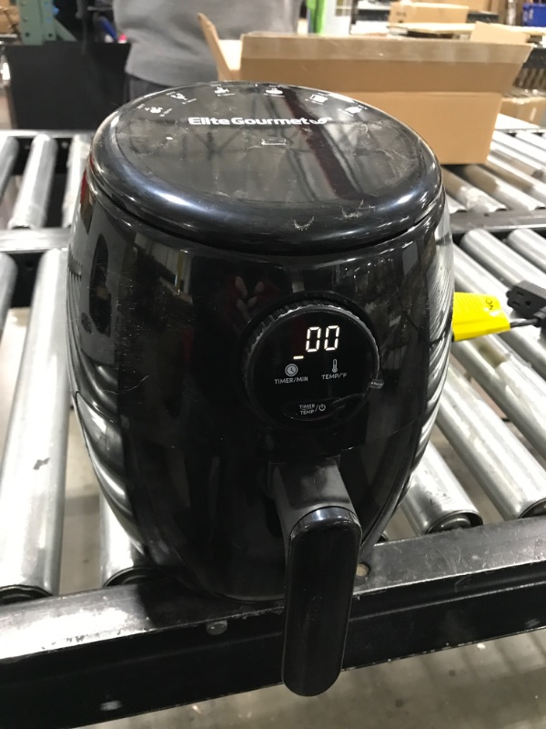 Photo 3 of Elite Gourmet Digital 2.1Qt. Electric Hot Air Fryer with Programmable Controls, 1000W
