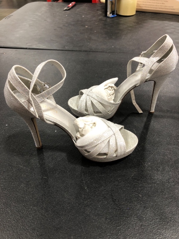 Photo 1 of Women's Heels, 11