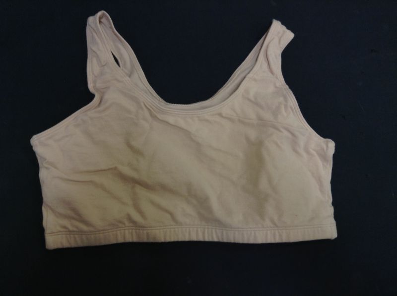 Photo 1 of FRUIT OF THE LOOM WOMENS SPORTS BRA SIZE 40