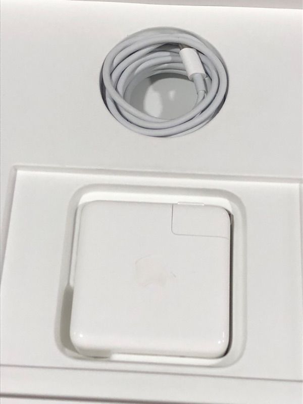 Photo 1 of Apple MacBook Pro Laptop with M2 chip: 13-inch Retina Display,
 8GB RAM,
 512GB STORAGE
SILVER