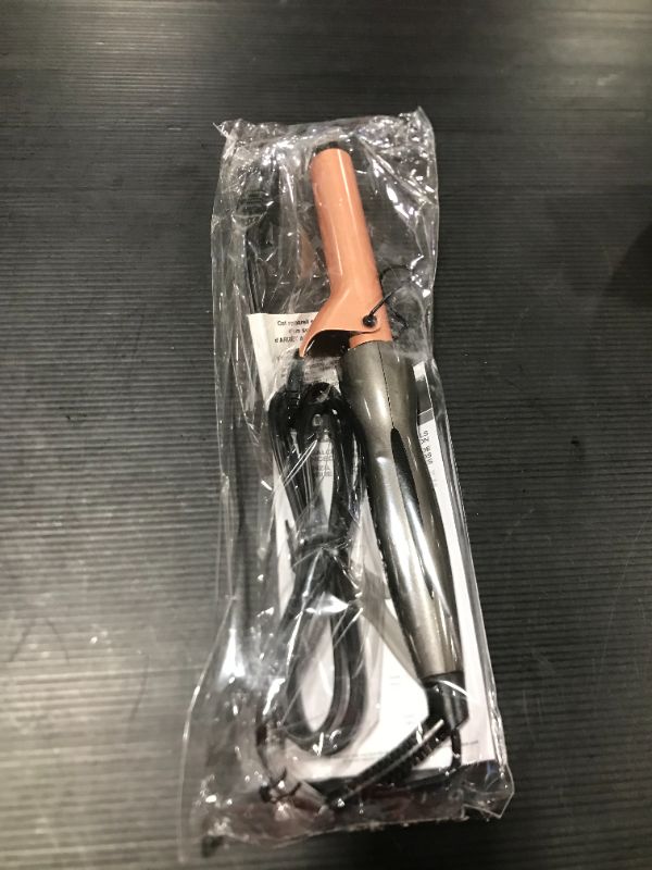 Photo 1 of Revlon Pro Collection Salon Advanced 3X Copper Ceramic 1" Curling Iron Black/copper

