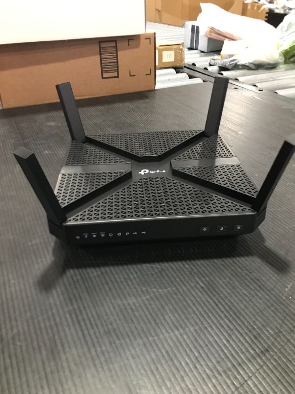 Photo 1 of Router WiFi inteligente TP-Link AC4000 – Router Tri Banda, MU-MIMO, Servidor VPN, Antivirus/Control Parental, CPU de 1,8 GHz, Gigabit, Beamforming, (Archer A20), Negro
