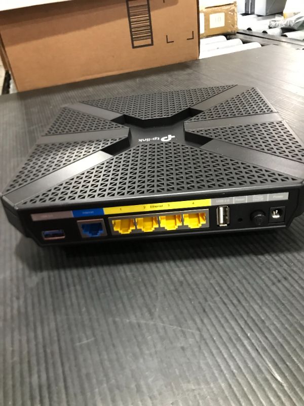 Photo 1 of Router WiFi inteligente TP-Link AC4000 – Router Tri Banda, MU-MIMO, Servidor VPN, Antivirus/Control Parental, CPU de 1,8 GHz, Gigabit, Beamforming, (Archer A20), Negro
