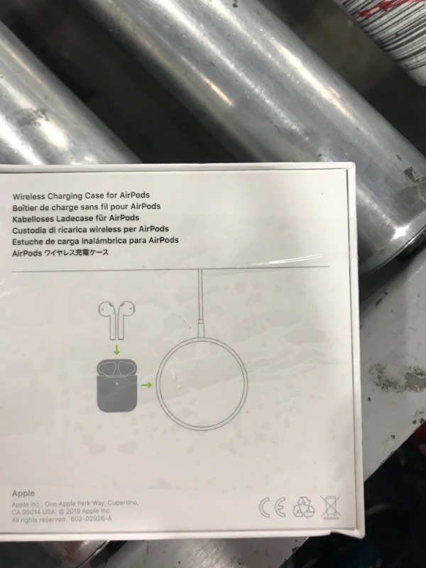 Photo 6 of Apple Wireless Charging Case for AirPods
