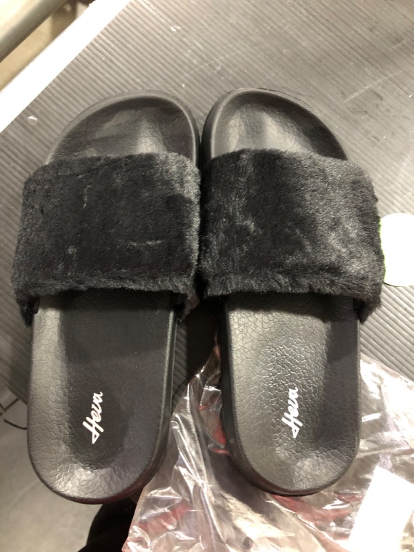 Photo 2 of FUNKYMONKEY Women's Slides Faux Fur Cute Fuzzy Slippers Comfort Flat Sandals size 5-6