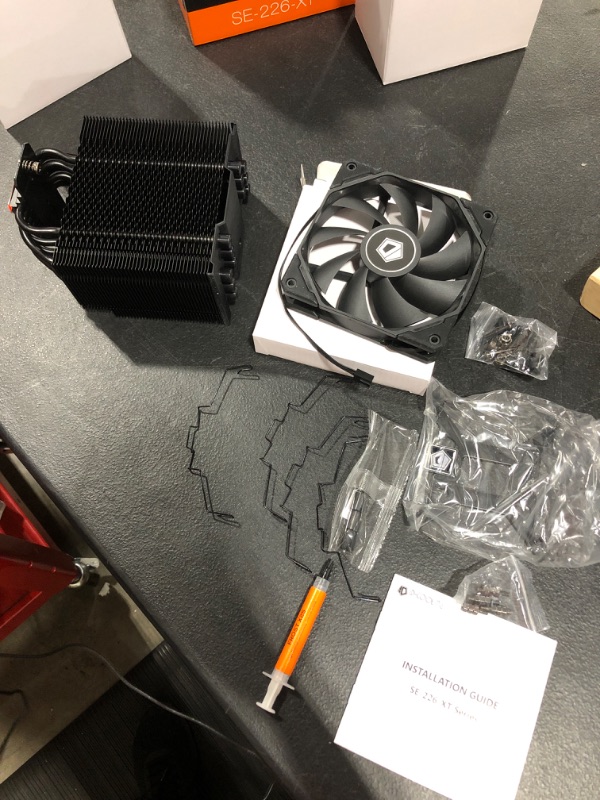 Photo 2 of ID-COOLING SE-226-XT Black CPU Cooler LGA1700 CPU Air Cooler 6 Heatpipes All-Black CPU Fan 120mm PWM Fan, Intel/AMD