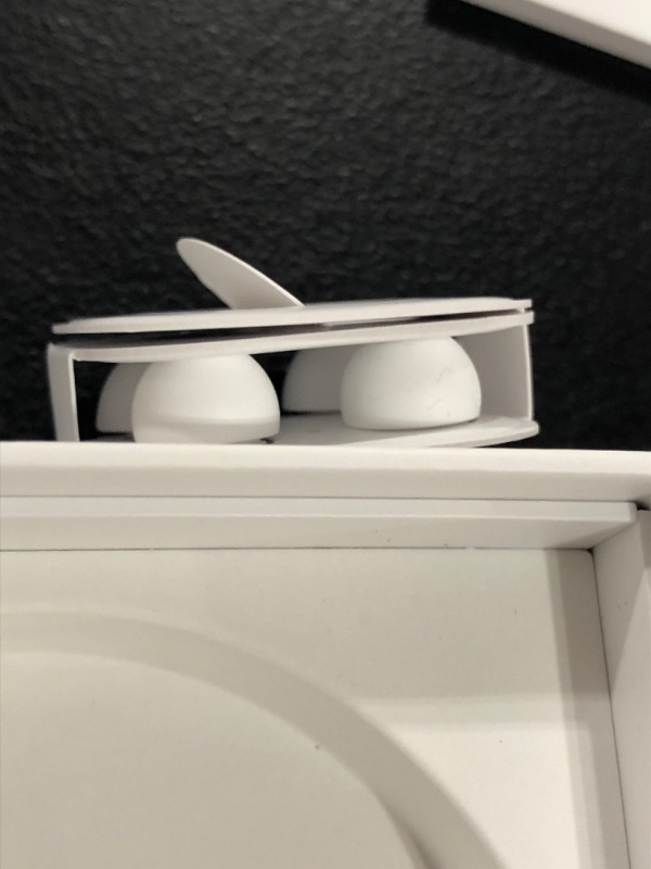 Photo 6 of Apple AirPods Pro
