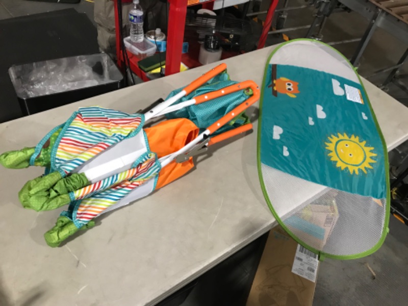 Photo 1 of * sun visor is crooked *
Summer-Pop 'N Jump Portable Baby Activity Center