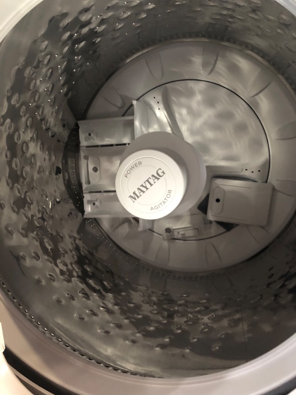 Photo 4 of **USED, HAS LEFT OVER WATER** TESTED POWERS ON  Maytag Smart Capable 4.7-cu ft High Efficiency Agitator Smart Top-Load Washer (White)