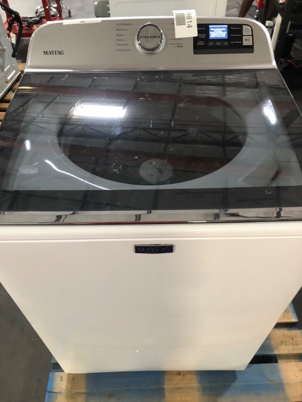 Photo 3 of **USED, HAS LEFT OVER WATER** TESTED POWERS ON  Maytag Smart Capable 4.7-cu ft High Efficiency Agitator Smart Top-Load Washer (White)