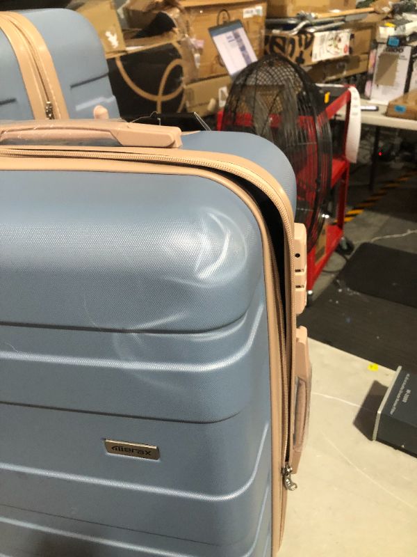 Photo 7 of ***DAMAGED - SEE NOTES***
Merax 3 Piece Expandable ABS Hardshell Luggage Sets 20/24/28 Inch New Light Blue