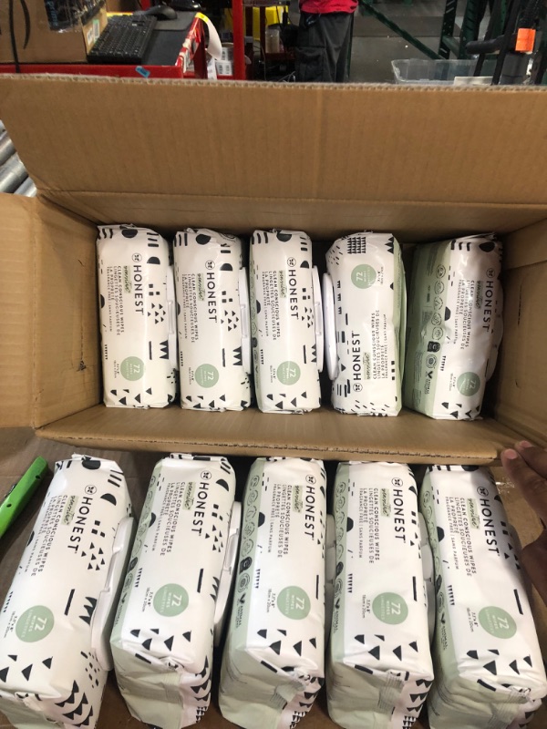 Photo 1 of *NEW* The Honest Company Clean Conscious Wipes 10 PACK