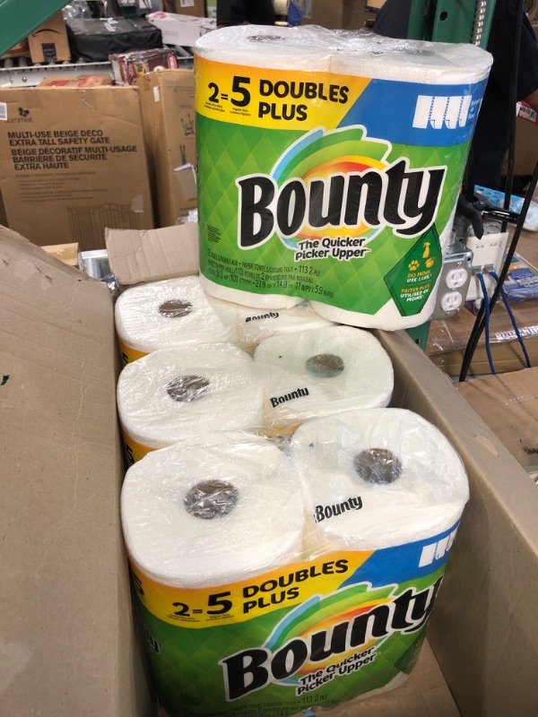 Photo 2 of Bounty Quick Size Paper Towels, White, 4 Packs Of 2 Family Rolls = 8 Family Rolls