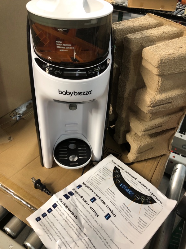 Photo 2 of Baby Brezza Formula Pro Advanced Formula Dispenser Machine