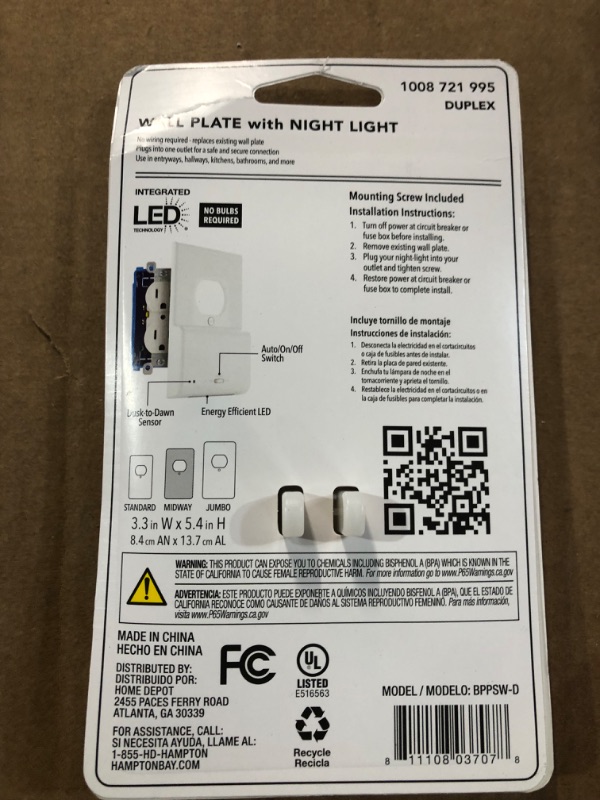 Photo 4 of White 1-Gang Duplex Powered Wall Plate with LED Nightlight
