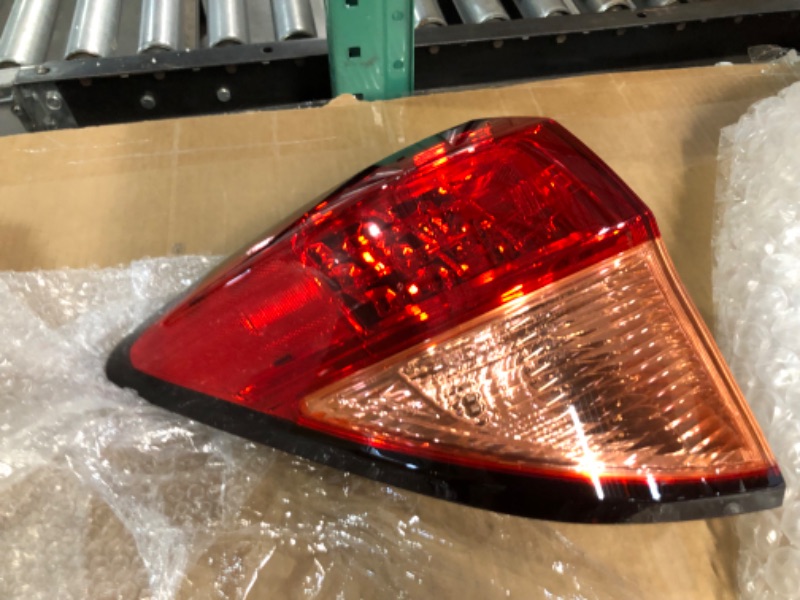 Photo 2 of Huray Outer Tail Light for Honda HRV 2016 2017 2018 Taillight Assembly Brake Lamp Replacement HO2805109 Driver Side (Left) Driver Side(Outer)