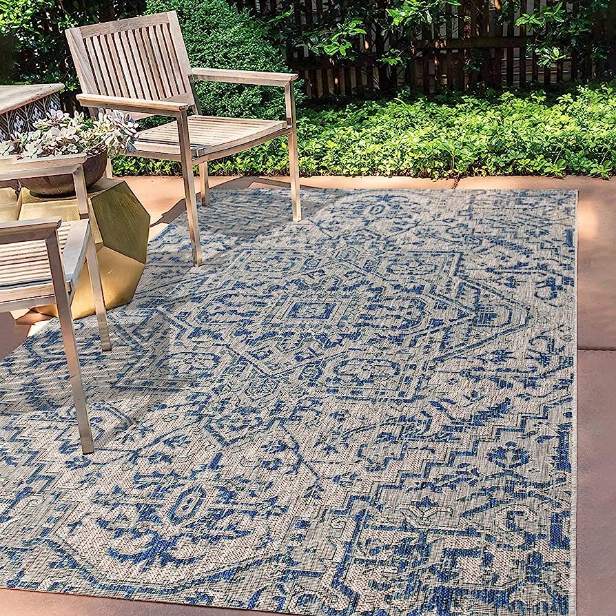 Photo 1 of *MINOR STAIN SEE PHOTO*JONATHAN Y Estrella Bohemian Medallion Textured Weave 4' x 6 Area Rug in Navy