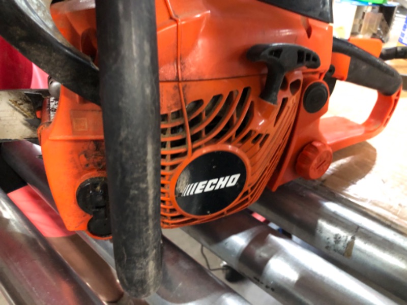Photo 2 of [very dirty/no chain] ECHO 18 in. 40.2 cc Gas 2-Stroke Cycle Chainsaw