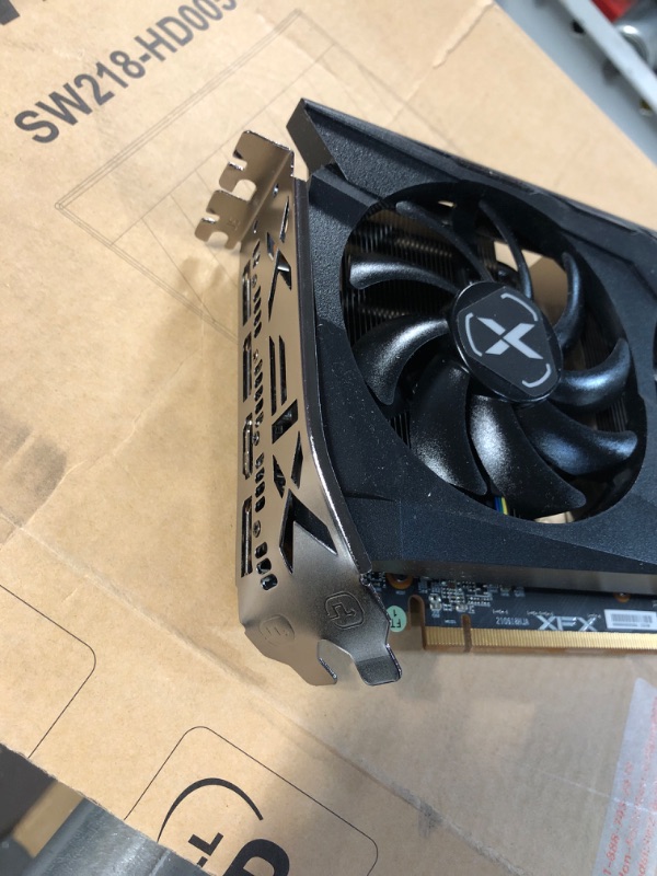 Photo 3 of ***DAMAGED - UNTESTED - SEE NOTES***
XFX Speedster SWFT309 AMD Radeon RX 6700 XT Graphics Card with 12GB GDDR6