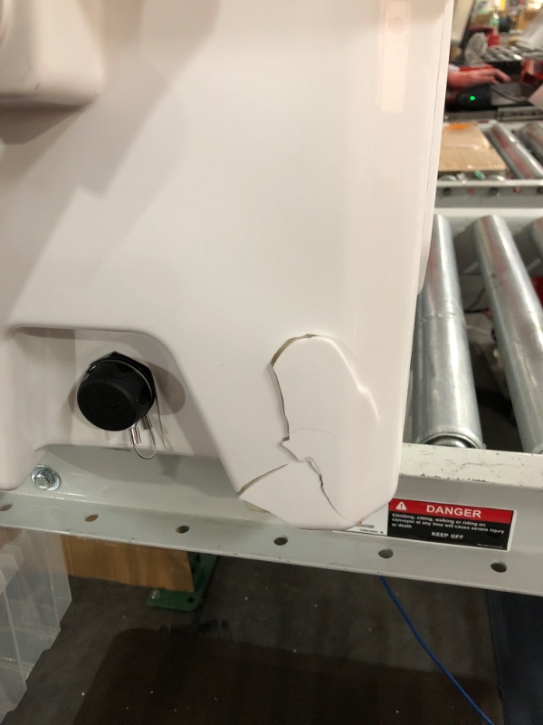 Photo 1 of Igloo 24 qt IMX Lockable Insulated Ice Chest Injection Molded Cooler White