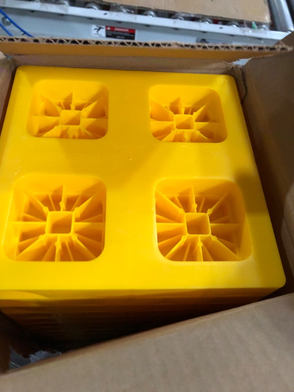 Photo 1 of *CRACKED PIECES*Camco Heavy-Duty Leveling Blocks | Yellow | 10-pack