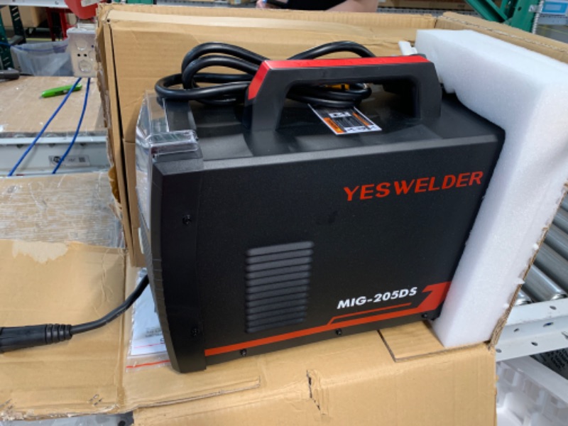 Photo 3 of YESWELDER Digital MIG-205DS MIG Welder,200Amp 110/220V Dual Voltage, Gas Gasless MIG Welding Machine MIG/Lift TIG/ARC 3 in 1 Multiprocess Aluminum MIG Welder, Spool Gun Compatible
