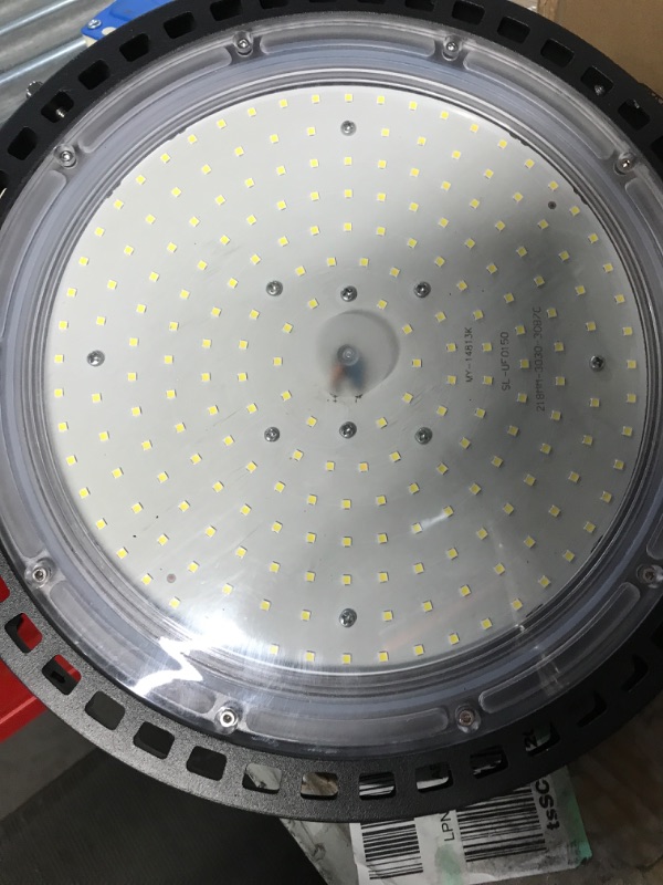 Photo 1 of **** UNABLE TO TEST FUNCTION *&**** LED High Bay Light 200W 28000 LM with US Plug 5ft Cable, 5000K Daylight, Dimmable1-10V, ETL DLC listed
