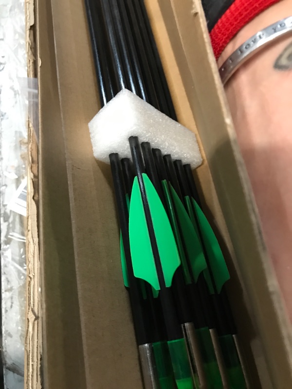 Photo 2 of ***** LIKE NEW ****CUPID 31" Training Arrows-Archery Practice Target Arrows with Durable Shaft Blunt Tip for Kids Youth or Beginners on Recurve Bow Long Bow 12pcs arrows Green