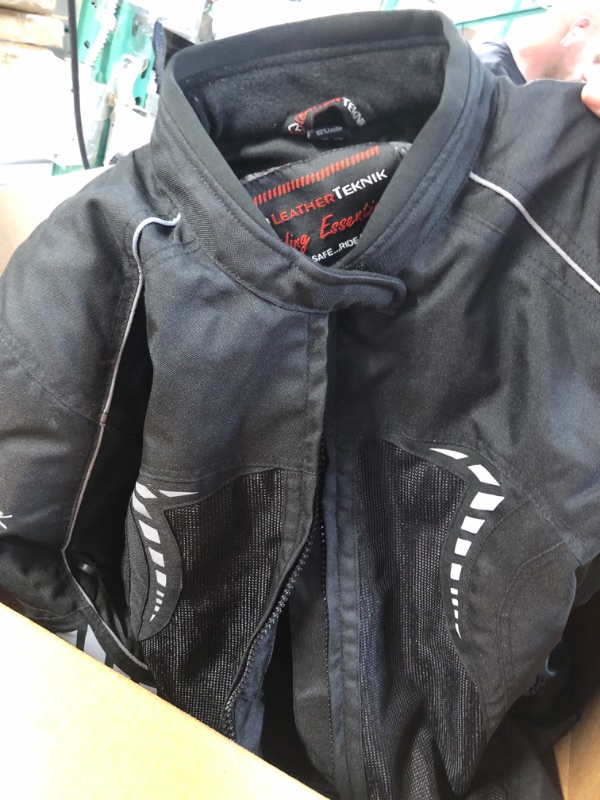 Photo 2 of Leather Teknik MOTORCYCLE JACKET BLACK/RED 