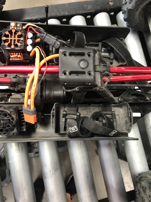 Photo 5 of **FOR PARTS ONLY**
ARRMA RC Truck 1/5 KRATON 4X4 8S BLX Brushless Speed Monster Truck RTR (Ready-to-Run), Orange, ARA110002T2