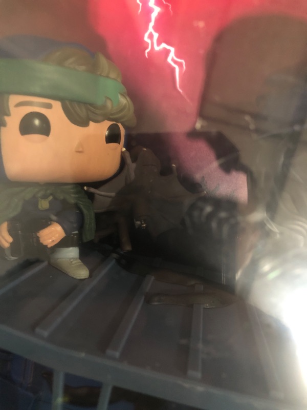 Photo 4 of ***item damaged bats fell off***see images***
Funko POP! Moments Deluxe: Stranger Things - Dustin/Eddie/Demobats Phase Three