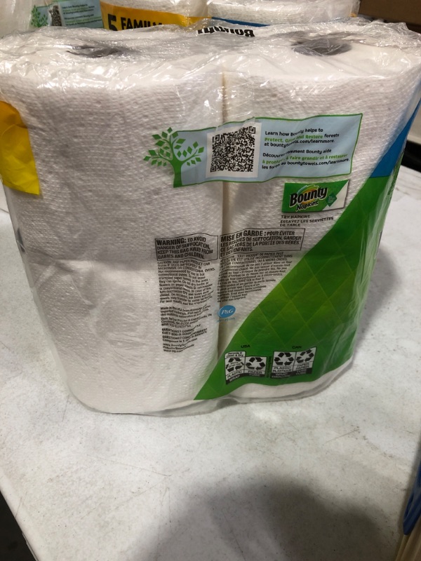 Photo 3 of Bounty Select-A-Size Paper Towels, 2, White, 