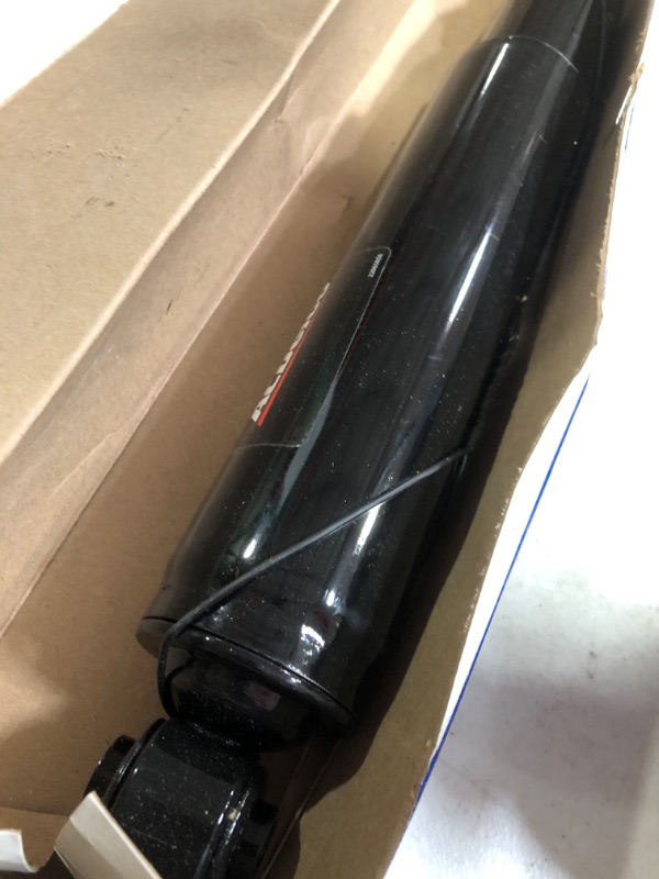 Photo 3 of 1x Rear Shock Absorbers For Chevy Suburban 1500 Tahoe Yukon