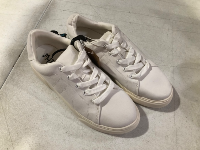 Photo 2 of Women's Mad Love Sia Sneakers - Size 10