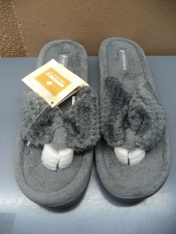 Photo 1 of Merence Memory Foam Mans Slippers Gray Fuzzy Tops Rubber Bottoms M 7-8 NIP