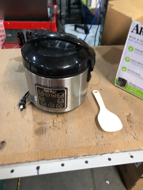 Photo 2 of * USED * 
Aroma Housewares ARC-914SBD Digital Cool-Touch Rice Grain Cooker and Food Steamer, Stainless, Silver, 4-Cup (Uncooked) / 8-Cup (Cooked) Basic