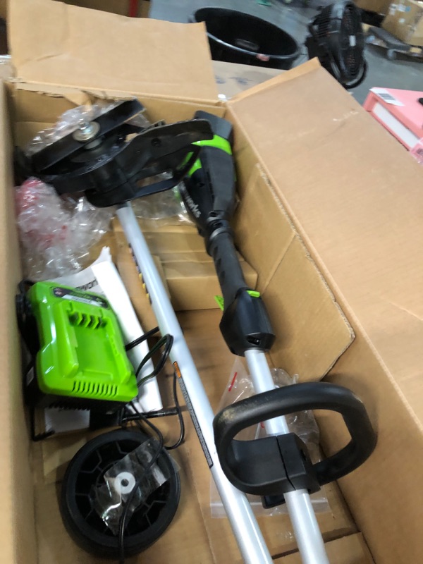 Photo 4 of * USED * NO BATTERY * 
Greenworks 40V 8" Brushless Edger, 4.0Ah USB Battery and Charger Included 8" Edger (4.0Ah)