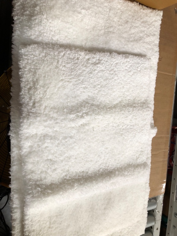 Photo 2 of Amazon Basics Performance Bath Rug Set - White