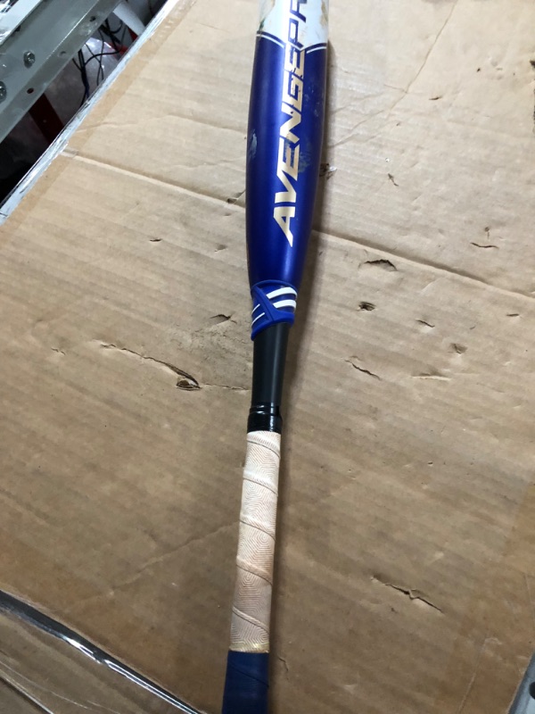 Photo 2 of Axe Bat 2023 Avenge Pro USSSA Youth Baseball Bat, 3-Piece Composite, Blue/White -10 29" / 19 oz.