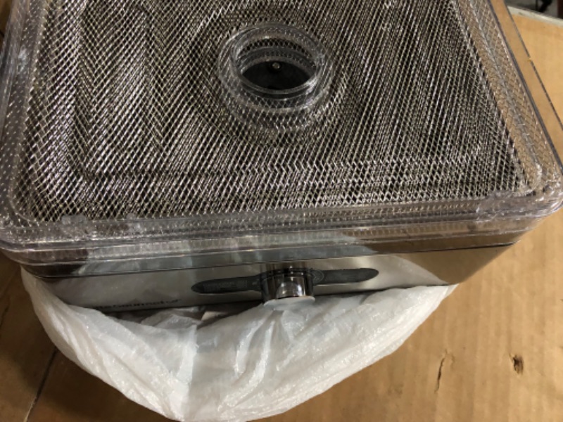 Photo 4 of **lid damaged**see images**
Elite Gourmet EFD3321 Food Dehydrator, Stainless Steel Trays Adjustable Temperature Controls