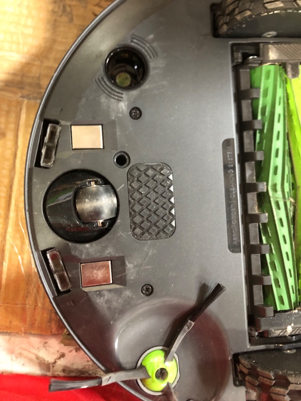 Photo 7 of **FOR PARTS** iRobot® Roomba Combo™ j7+ Self-Emptying Robot Vacuum & Mop **FOR PARTS**