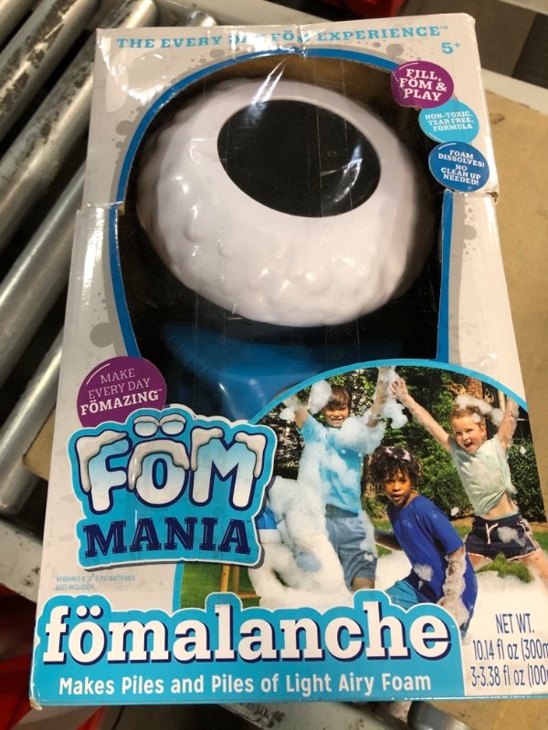 Photo 2 of Fom Mania Little Kids Fomalanche Foam Machine- Blue (93035)