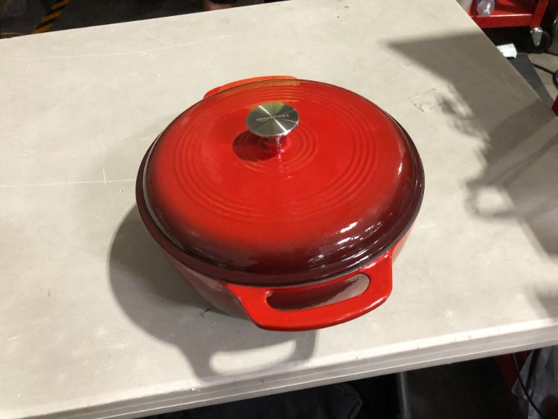 Photo 2 of ***CHIPPED PAINT - SEE PICTURES***
Amazon Basics Enameled Cast Iron Covered Dutch Oven, 6-Quart