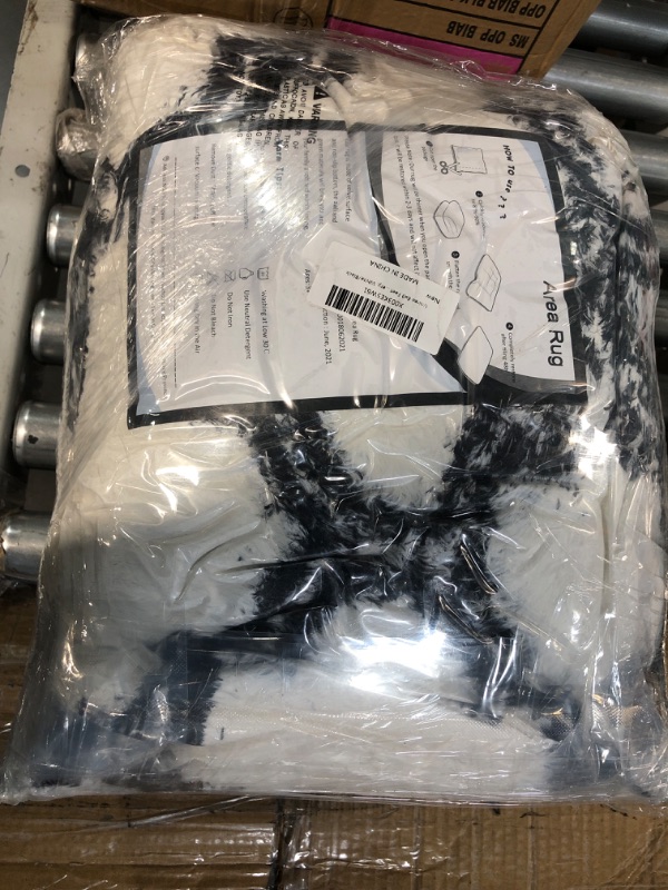 Photo 1 of Unirea 6x9 Feet Luxury Shag Area Rug