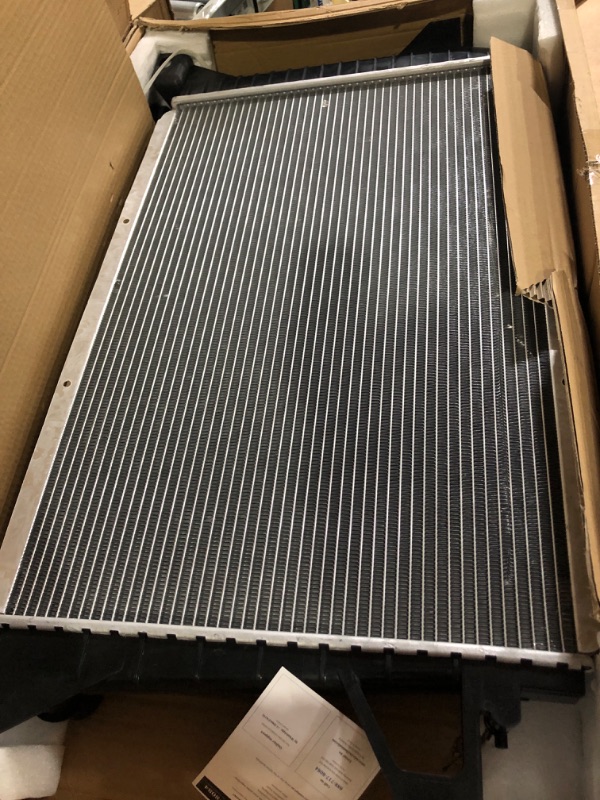 Photo 2 of DWVO Radiator Compatible with Ford F-150 F-200 F-250 F-250 HD F-350 Bronco 5.0L 5.8L V8 DWRD1083