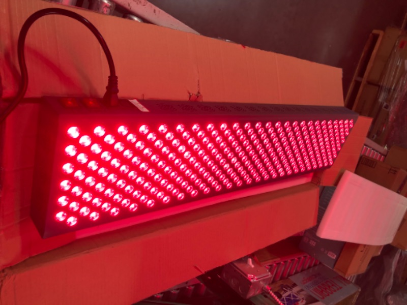 Photo 2 of Hooga Red Light Therapy Device, Red Near Infrared 660nm 850nm, 300 Clinical Grade LEDs