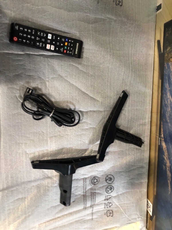 Photo 4 of [PARTS ONLY] SAMSUNG 40-inch Class LED Smart FHD TV 1080P (UN40N5200AFXZA, 2019 Model)